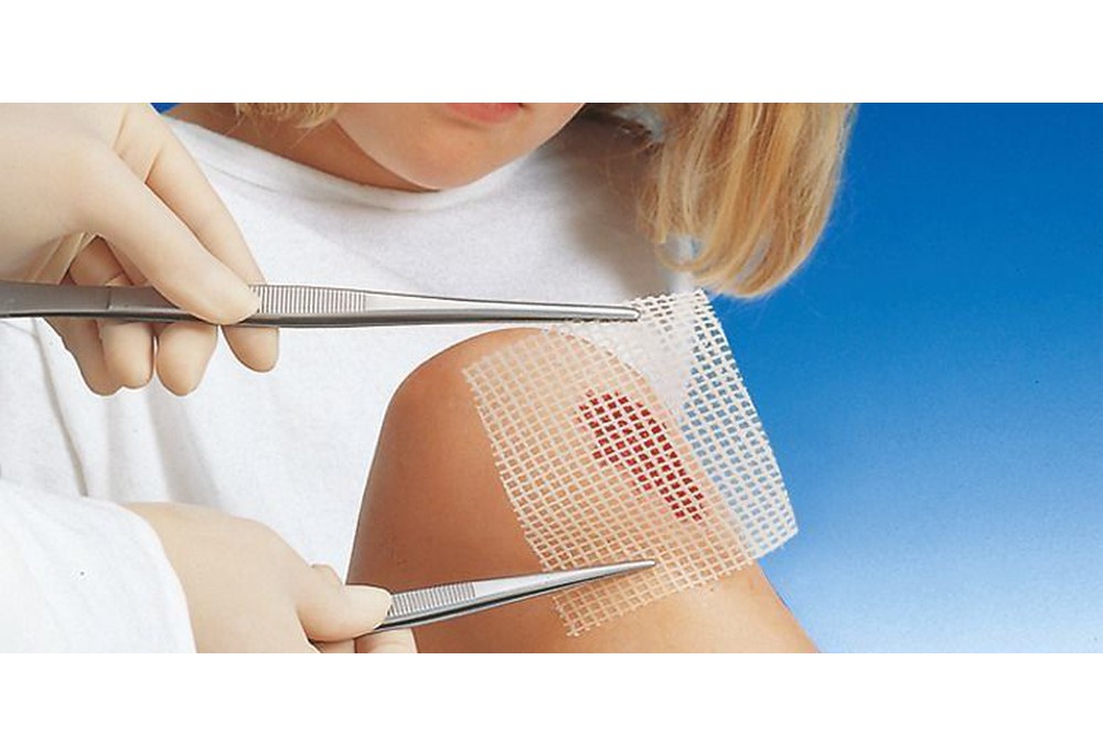 Пов'язка мазева Grassolind neutral для ран атравматична 20 см х 20 см стерильна, 1 шт